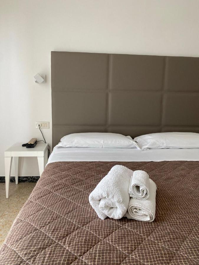 Hotel Silver 里米尼 外观 照片
