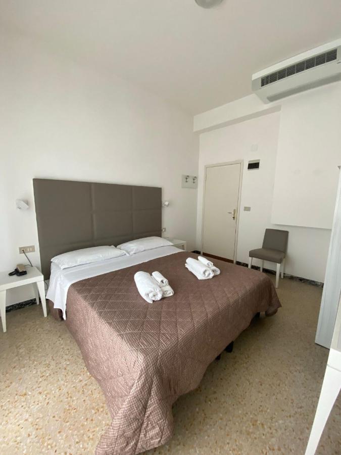 Hotel Silver 里米尼 外观 照片